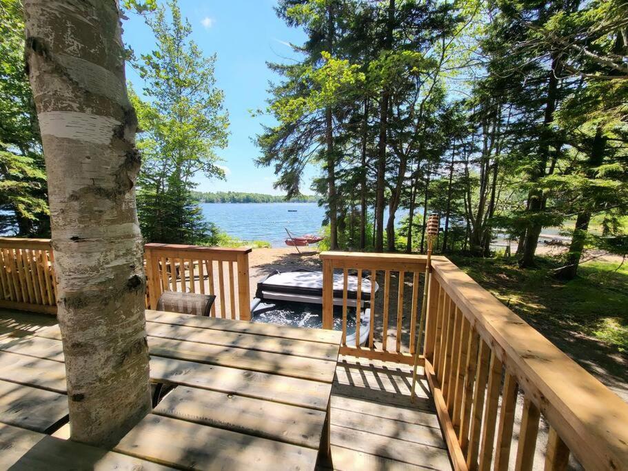 Leland'S Lakehouse Wolfville Buitenkant foto