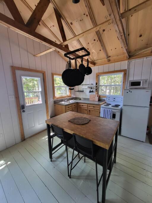 Leland'S Lakehouse Wolfville Buitenkant foto